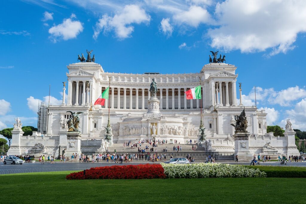 altar of the fatherland, vittoriano, italy-760337.jpg