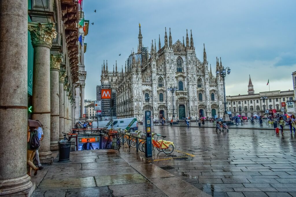 italy, milano, duomo square-3523640.jpg